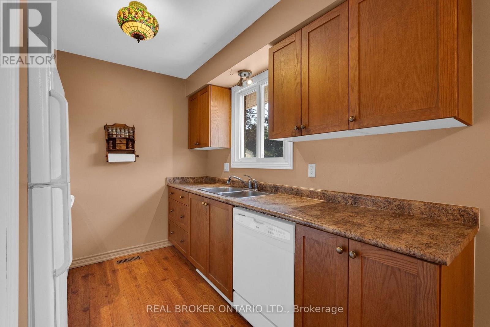 277 Cook Street, Barrie, ON - Indoor Photo Showing Kitchen With Double Sink