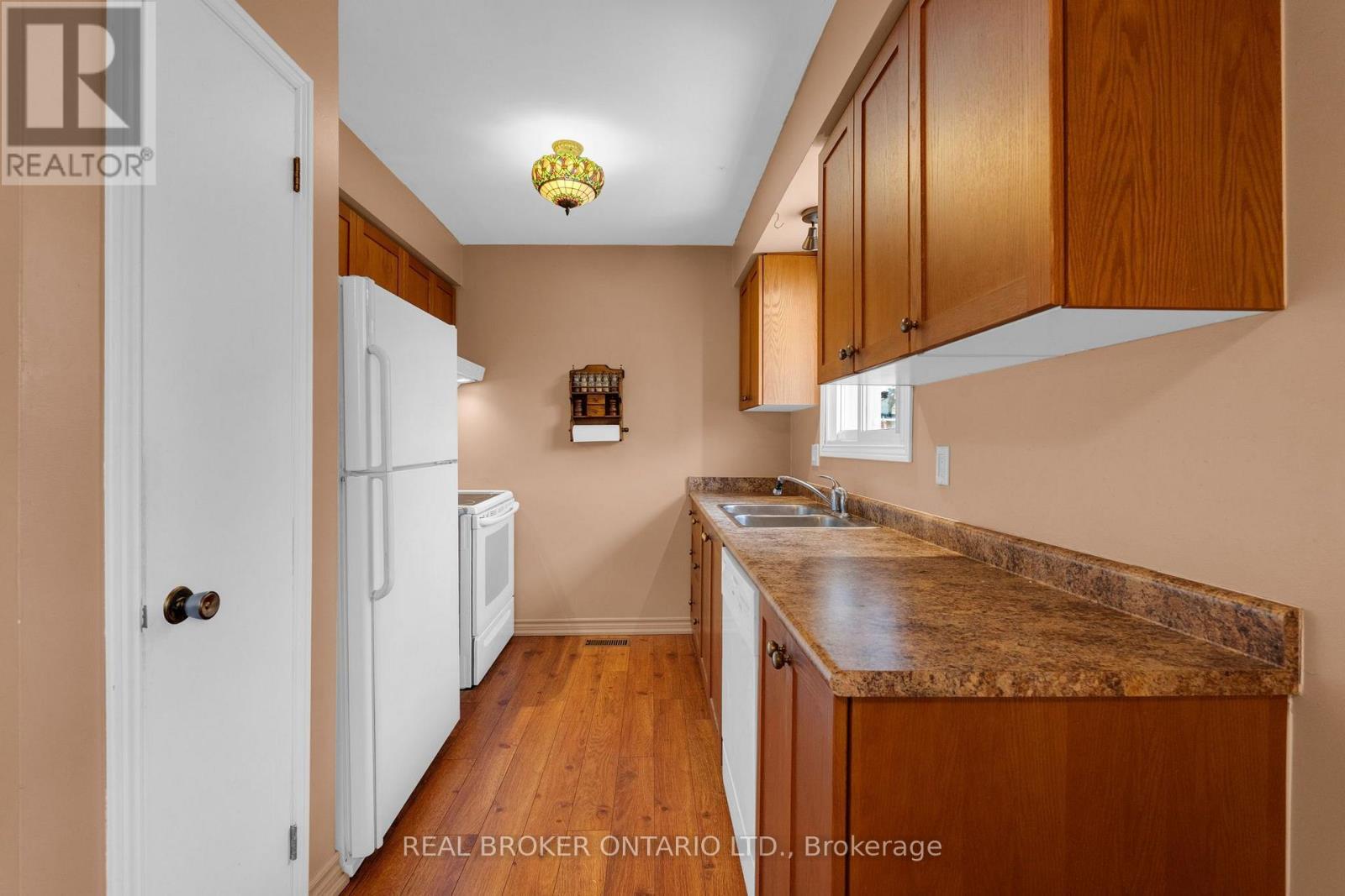 277 Cook Street, Barrie, ON - Indoor Photo Showing Kitchen With Double Sink