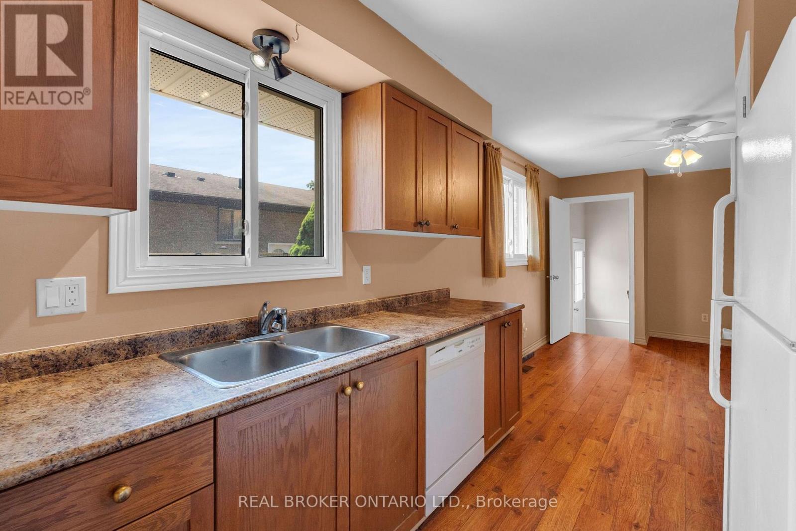 277 Cook Street, Barrie, ON - Indoor Photo Showing Kitchen With Double Sink