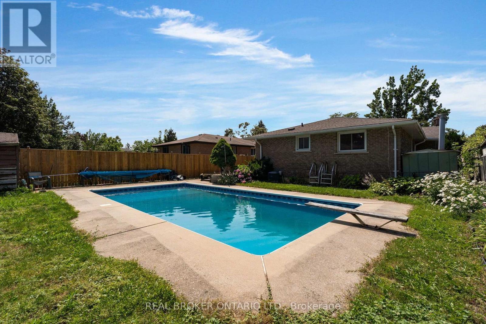 277 Cook Street, Barrie, ON - Outdoor With In Ground Pool With Backyard