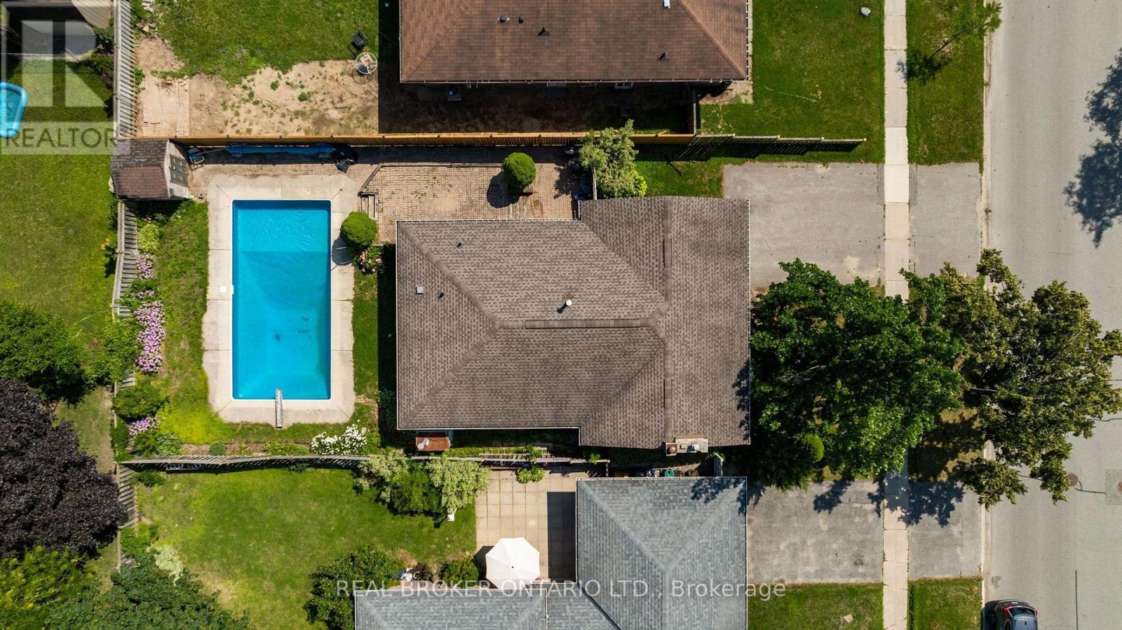 277 Cook Street, Barrie, ON - Outdoor With In Ground Pool