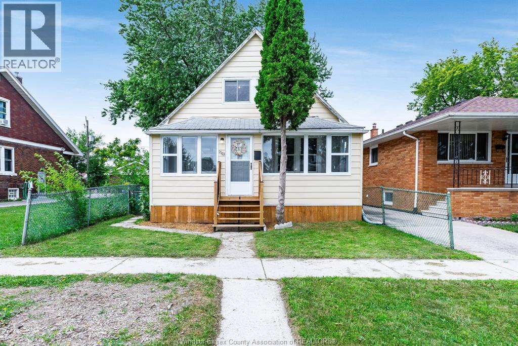 1563 Albert Road, Windsor, ON - Outdoor