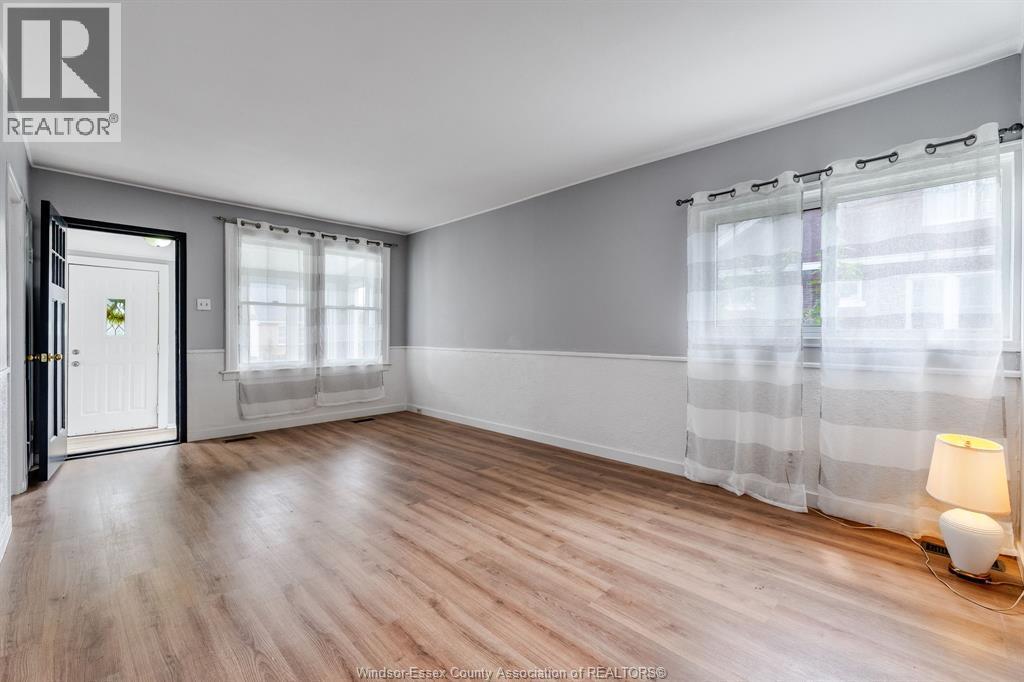 1563 Albert Road, Windsor, ON - Indoor Photo Showing Other Room