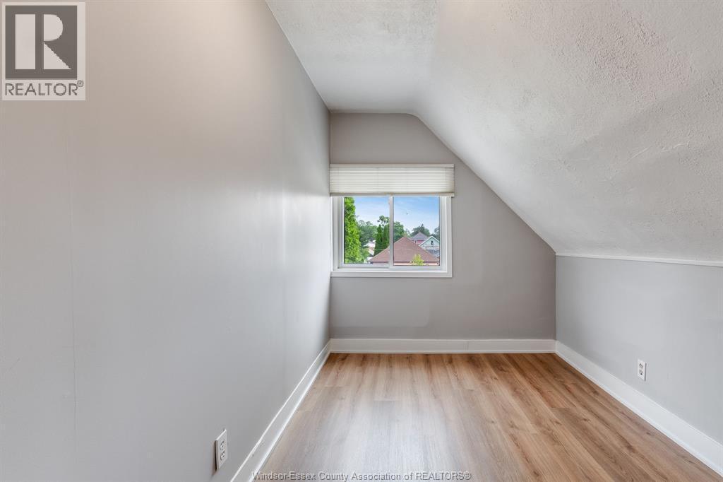 1563 Albert Road, Windsor, ON - Indoor Photo Showing Other Room