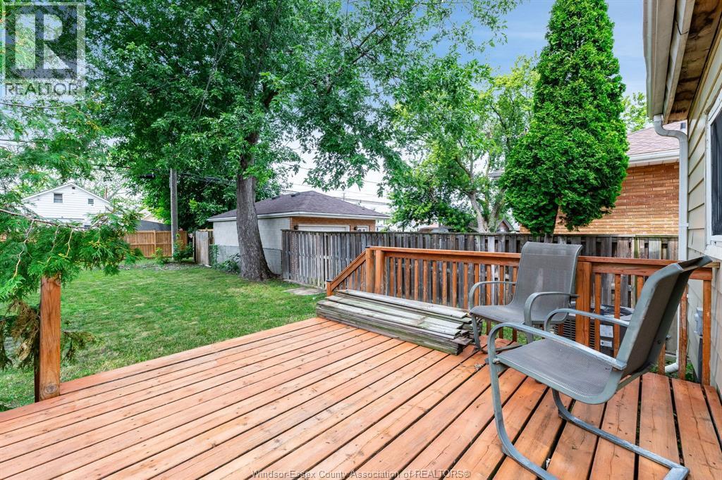 1563 Albert Road, Windsor, ON - Outdoor With Deck Patio Veranda With Exterior