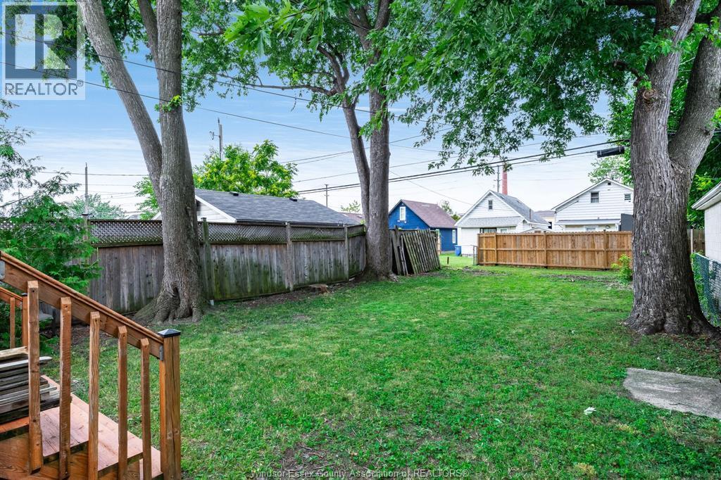 1563 Albert Road, Windsor, ON - Outdoor