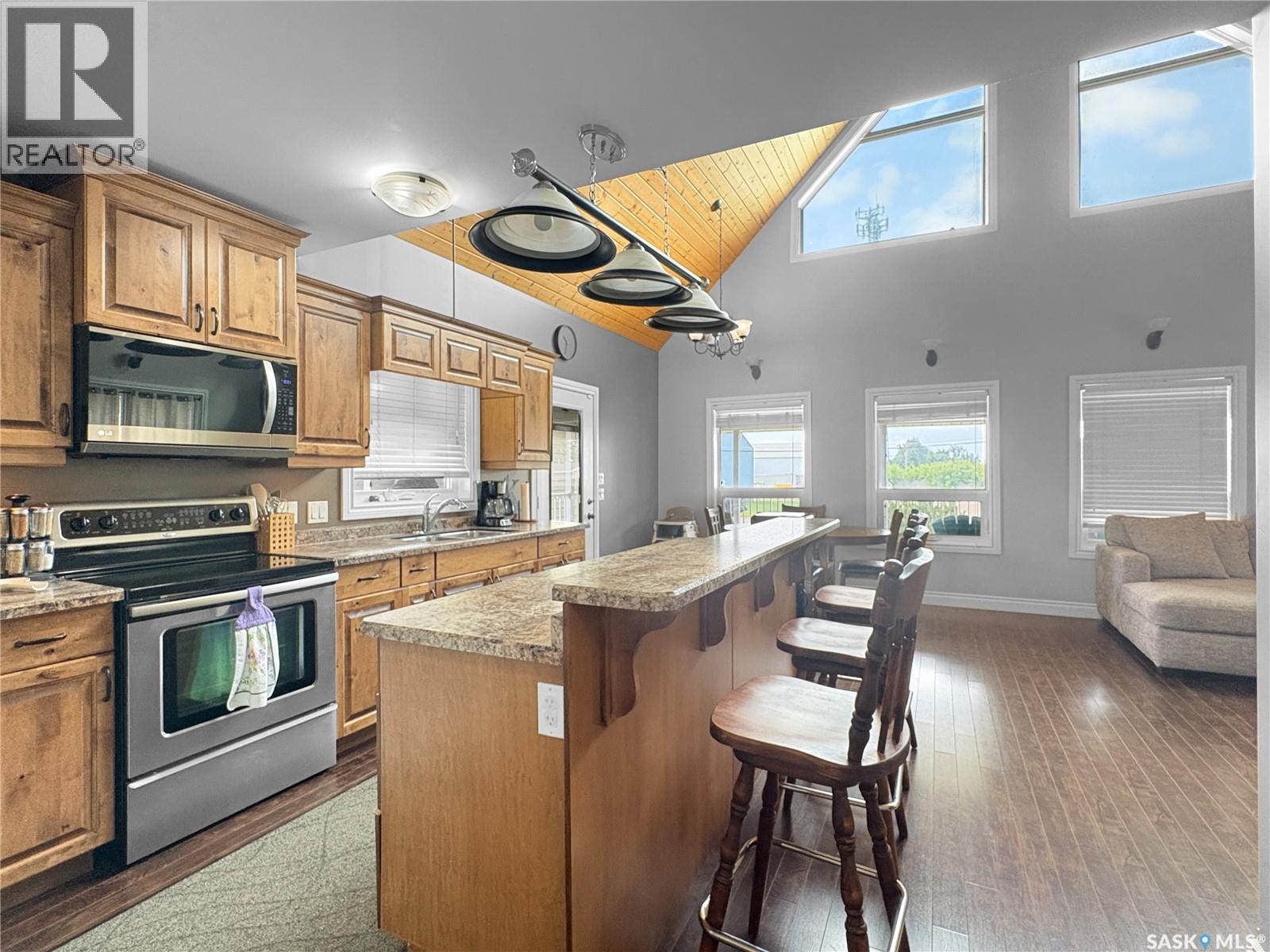 412 Birch Drive, Maidstone, SK - Indoor Photo Showing Kitchen