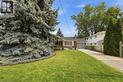 4 CORBETT Avenue St. Catharines, ON L2M 5M4