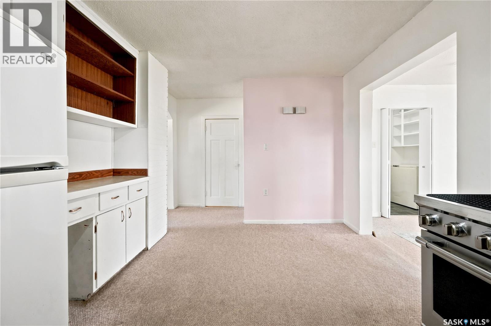 54 Hill Street, Eyebrow, SK - Indoor