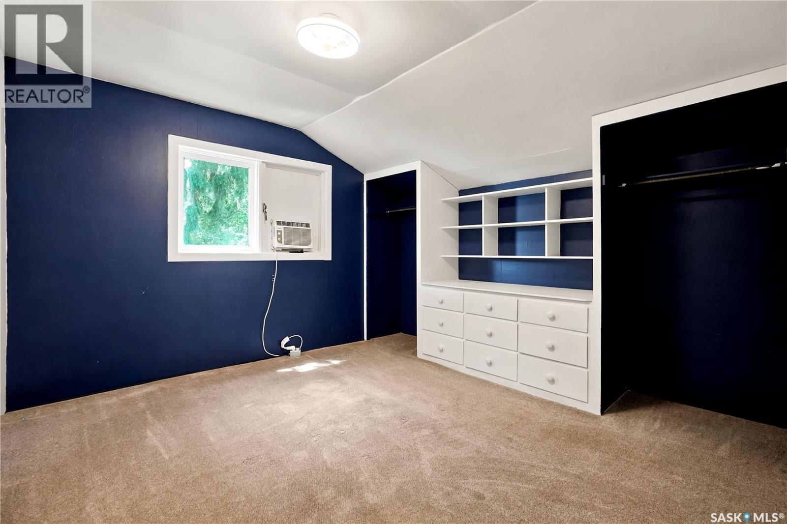 54 Hill Street, Eyebrow, SK - Indoor
