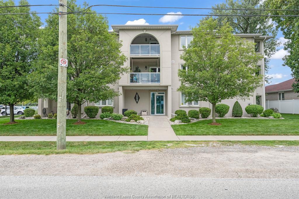 306-4850 Grand Boulevard, Windsor, ON - Outdoor With Facade