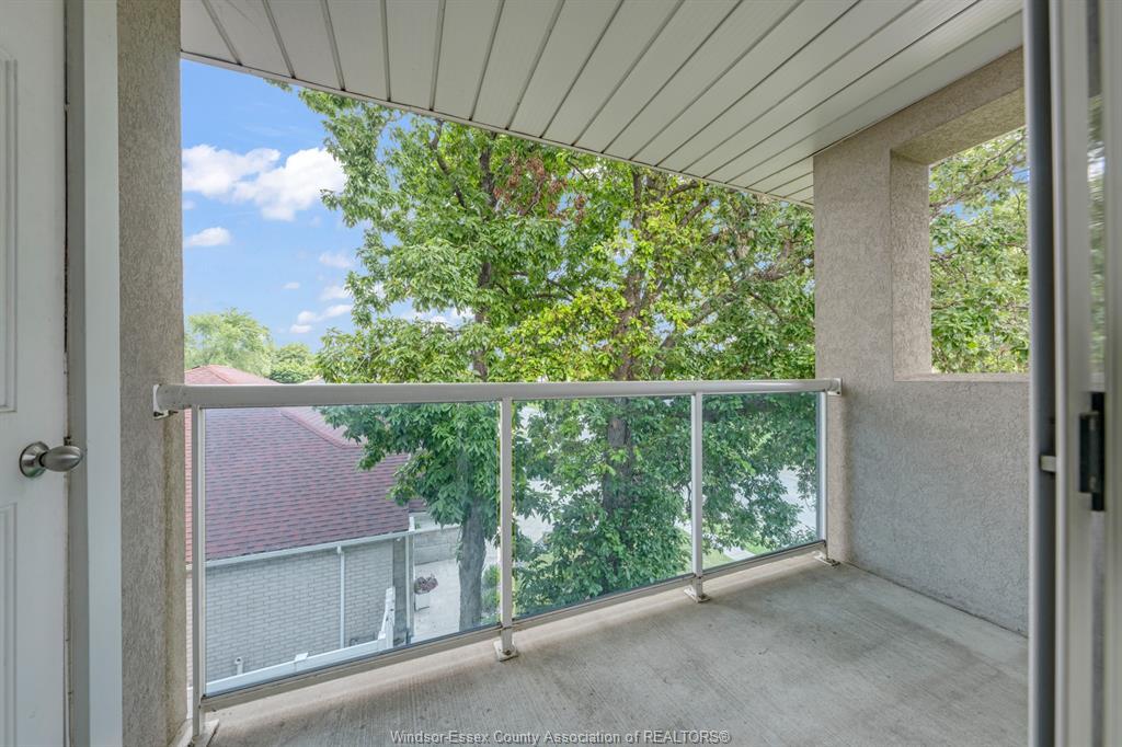 306-4850 Grand Boulevard, Windsor, ON - Outdoor With Exterior