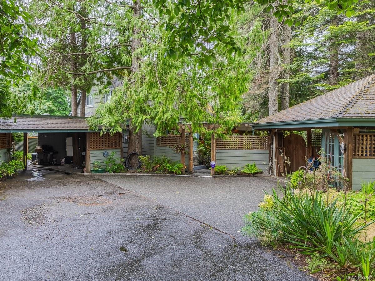 1719 Centennial Ave East, Comox, BC