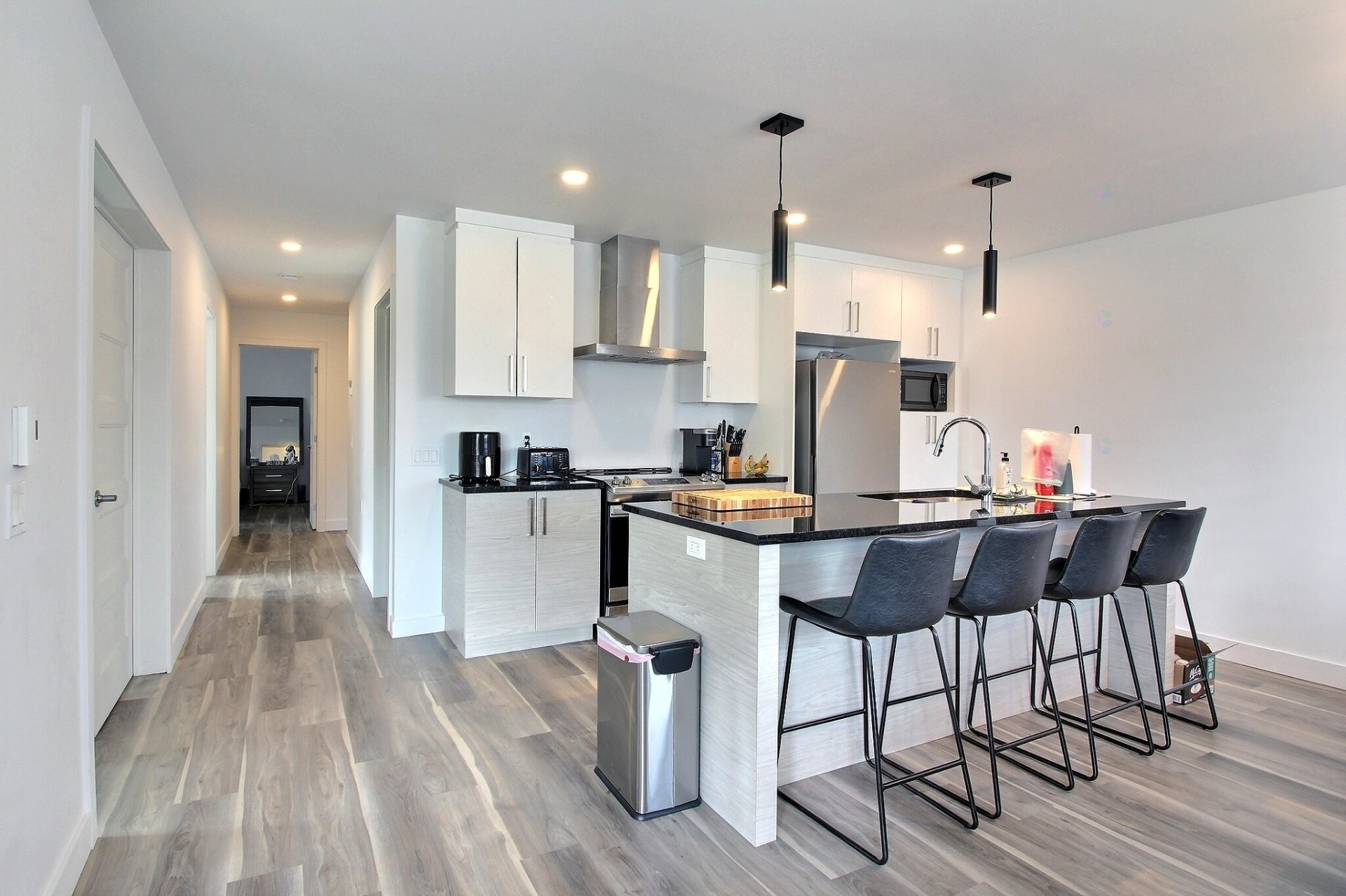 Kitchen - 401-2357 Rue Harold-Cooke, Sherbrooke (Les Nations), QC - Indoor Photo Showing Kitchen With Upgraded Kitchen