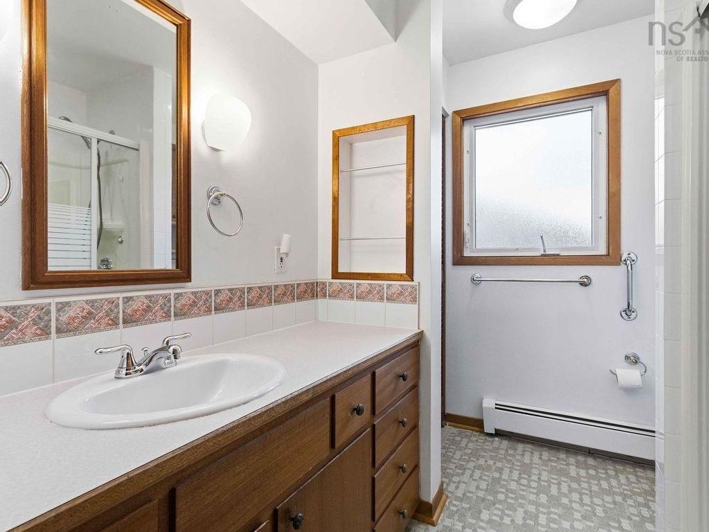 48 Briarwood Crescent, Halifax, NS - Indoor Photo Showing Bathroom