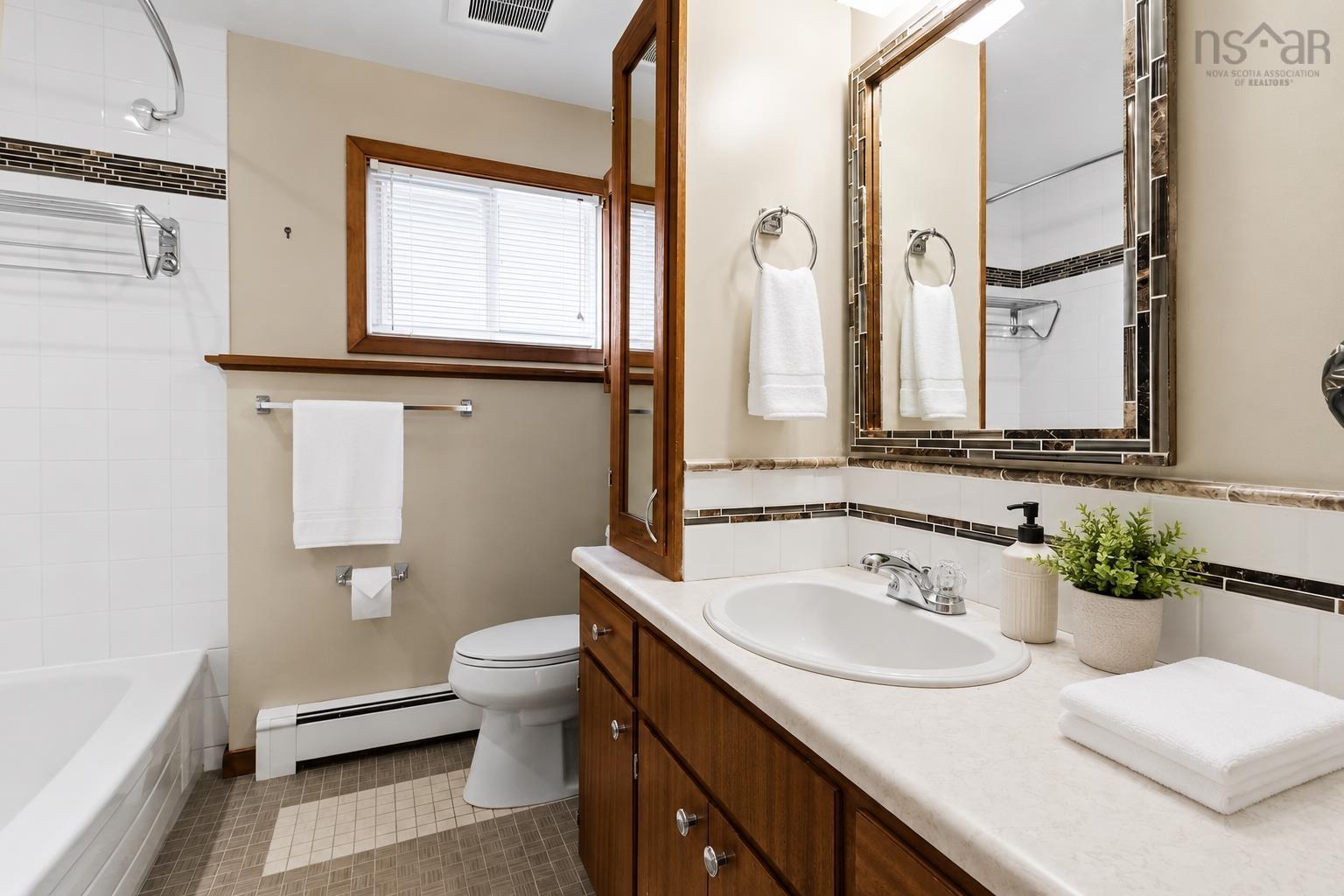 48 Briarwood Crescent, Halifax, NS - Indoor Photo Showing Bathroom