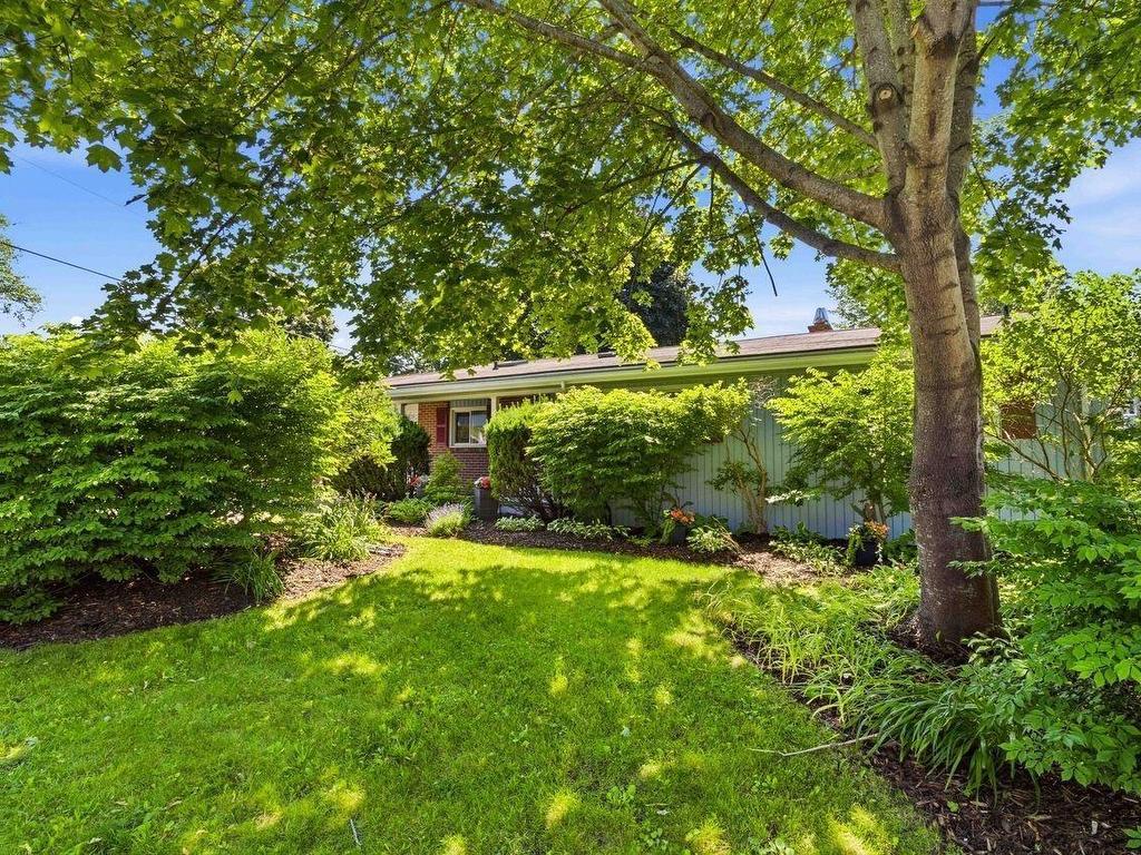 48 Briarwood Crescent, Halifax, NS - Outdoor