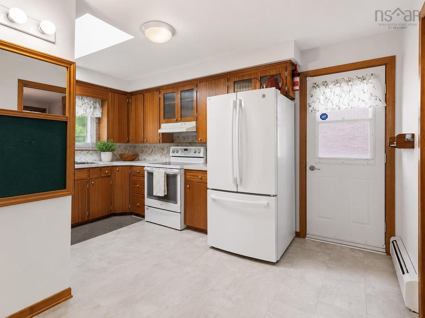48 Briarwood Crescent, Halifax, NS - Indoor Photo Showing Kitchen