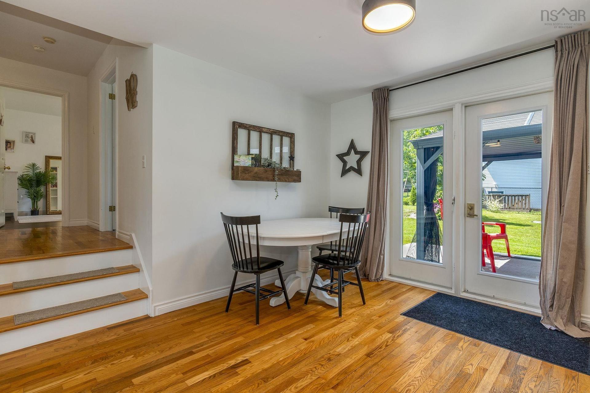 10 Brookside Avenue, Lantz, NS - Indoor