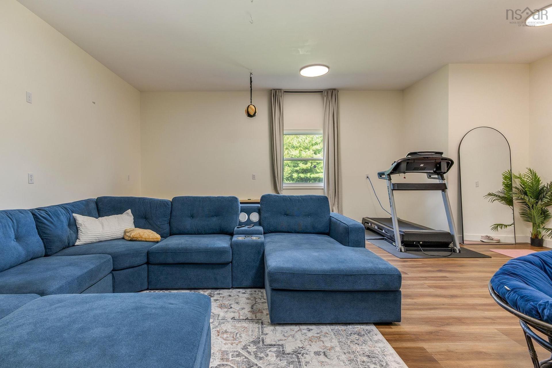 10 Brookside Avenue, Lantz, NS - Indoor Photo Showing Living Room