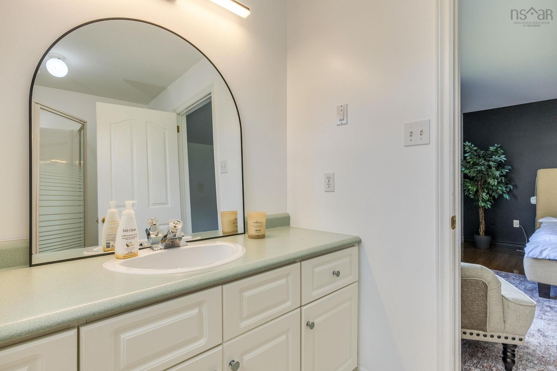10 Brookside Avenue, Lantz, NS - Indoor Photo Showing Bathroom