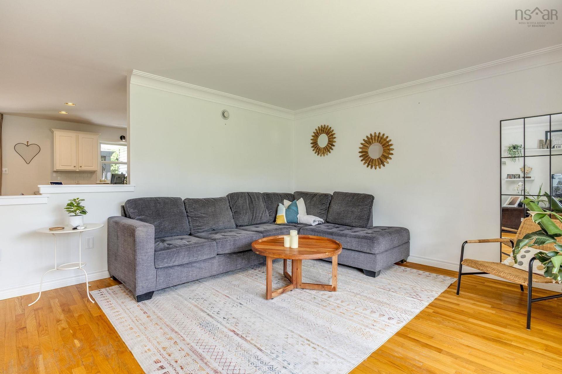 10 Brookside Avenue, Lantz, NS - Indoor Photo Showing Living Room