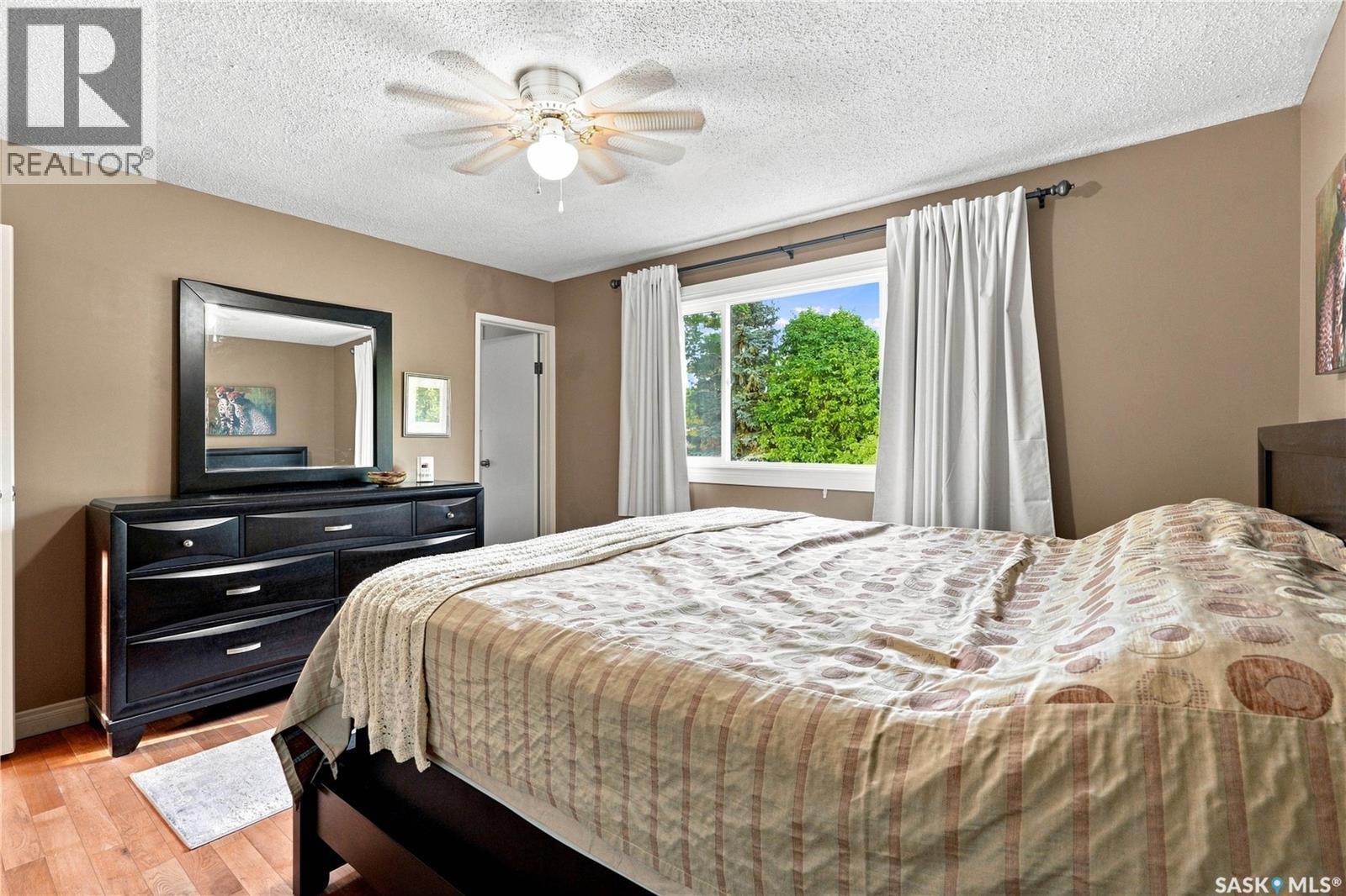 123 Trent Crescent, Saskatoon, SK - Indoor Photo Showing Bedroom