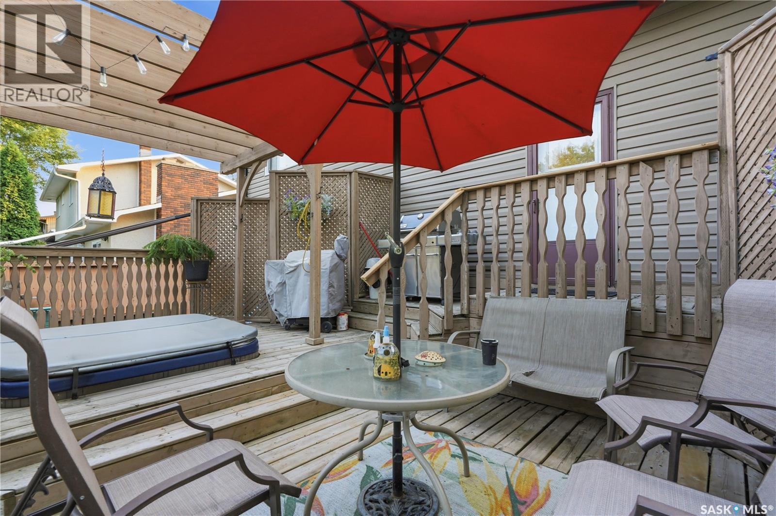 123 Trent Crescent, Saskatoon, SK - Outdoor With Deck Patio Veranda