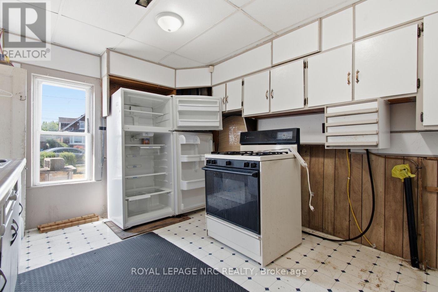 592 Fielden Avenue, Port Colborne (Main Street), ON - Indoor Photo Showing Other Room