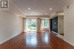 27 - 19 HAYS BOULEVARD Oakville, ON L6H 0H8