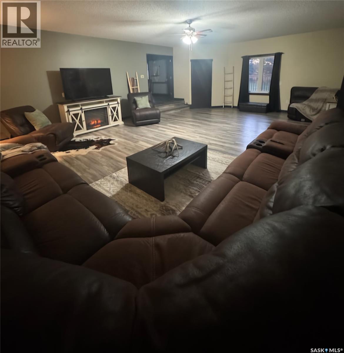 Neville Acreage, Neville, SK - Indoor Photo Showing Living Room