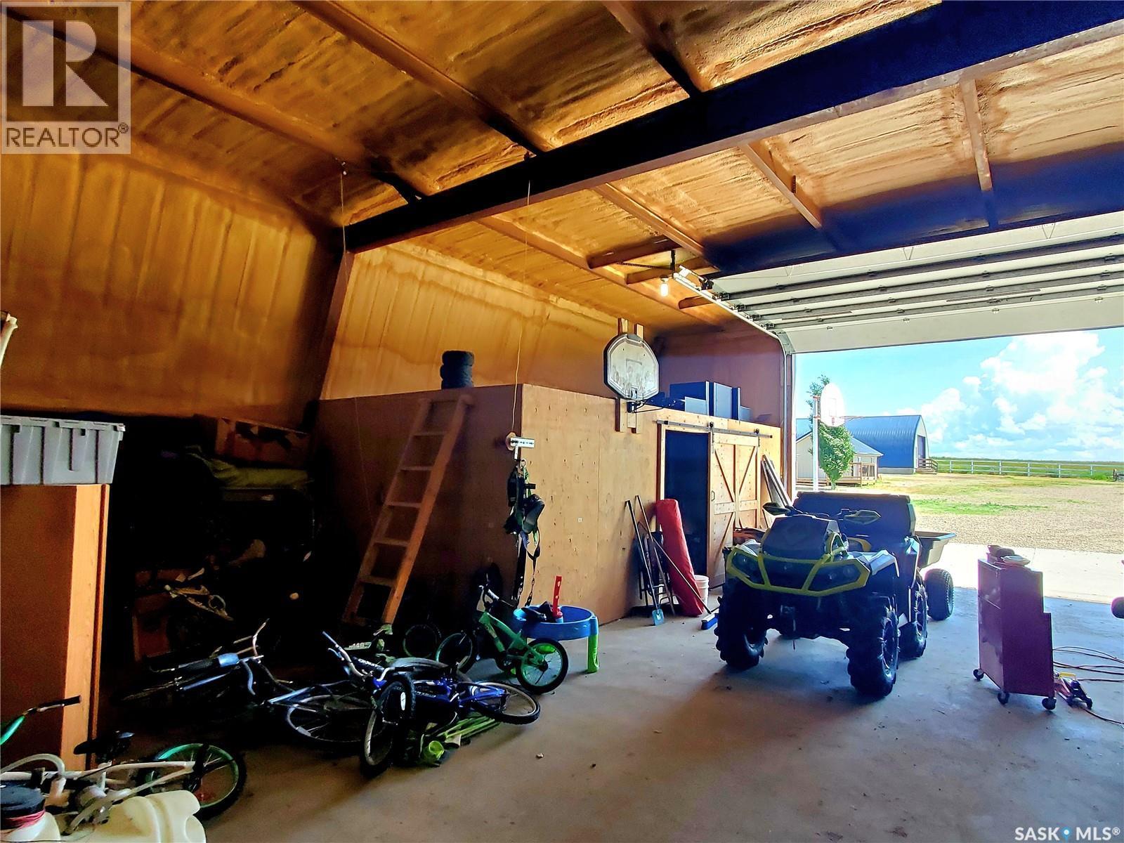 Neville Acreage, Neville, SK - Indoor