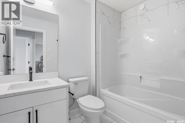 783 Nazarali Union, Saskatoon, SK - Indoor Photo Showing Bathroom