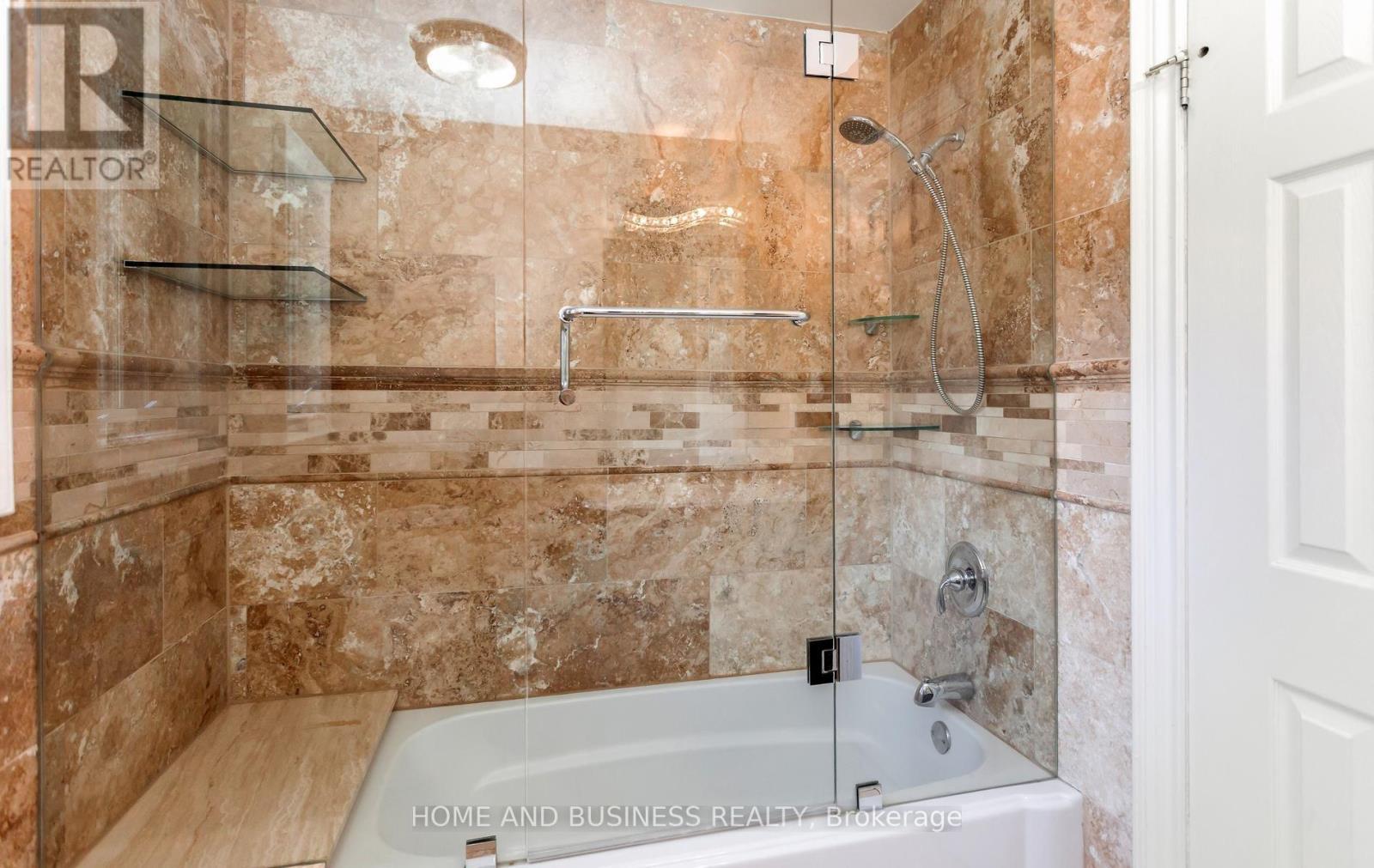 1755 Birchwood Drive, Mississauga, ON - Indoor Photo Showing Bathroom