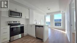 821 - 3240 WILLIAM COLTSON AVENUE Oakville, ON L6H 8C8