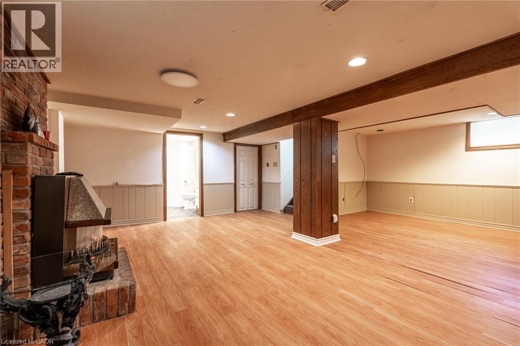 27 Delevan Crescent, Hamilton, ON - Indoor Photo Showing Other Room