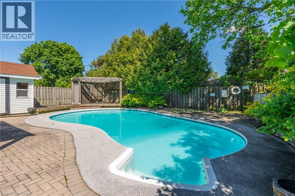 27 Delevan Crescent, Hamilton, ON - Outdoor With In Ground Pool With Backyard