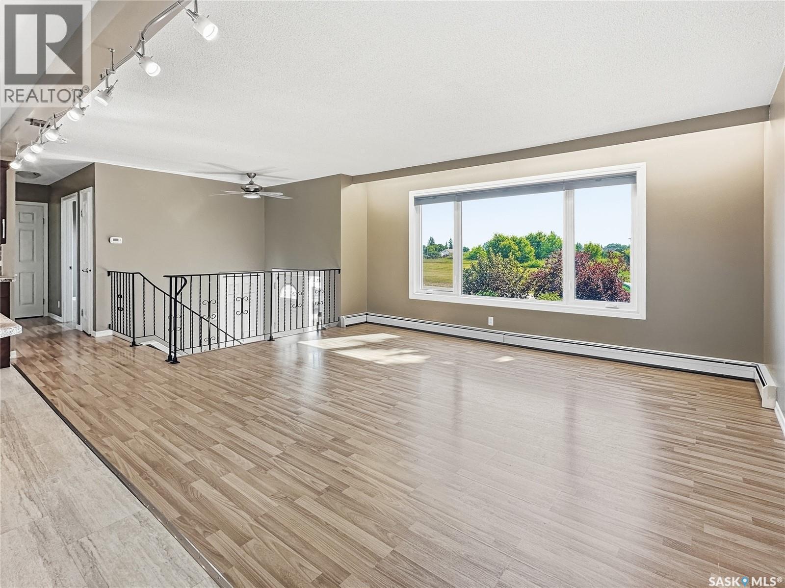 609 Railway Avenue, Balcarres, SK - Indoor Photo Showing Other Room
