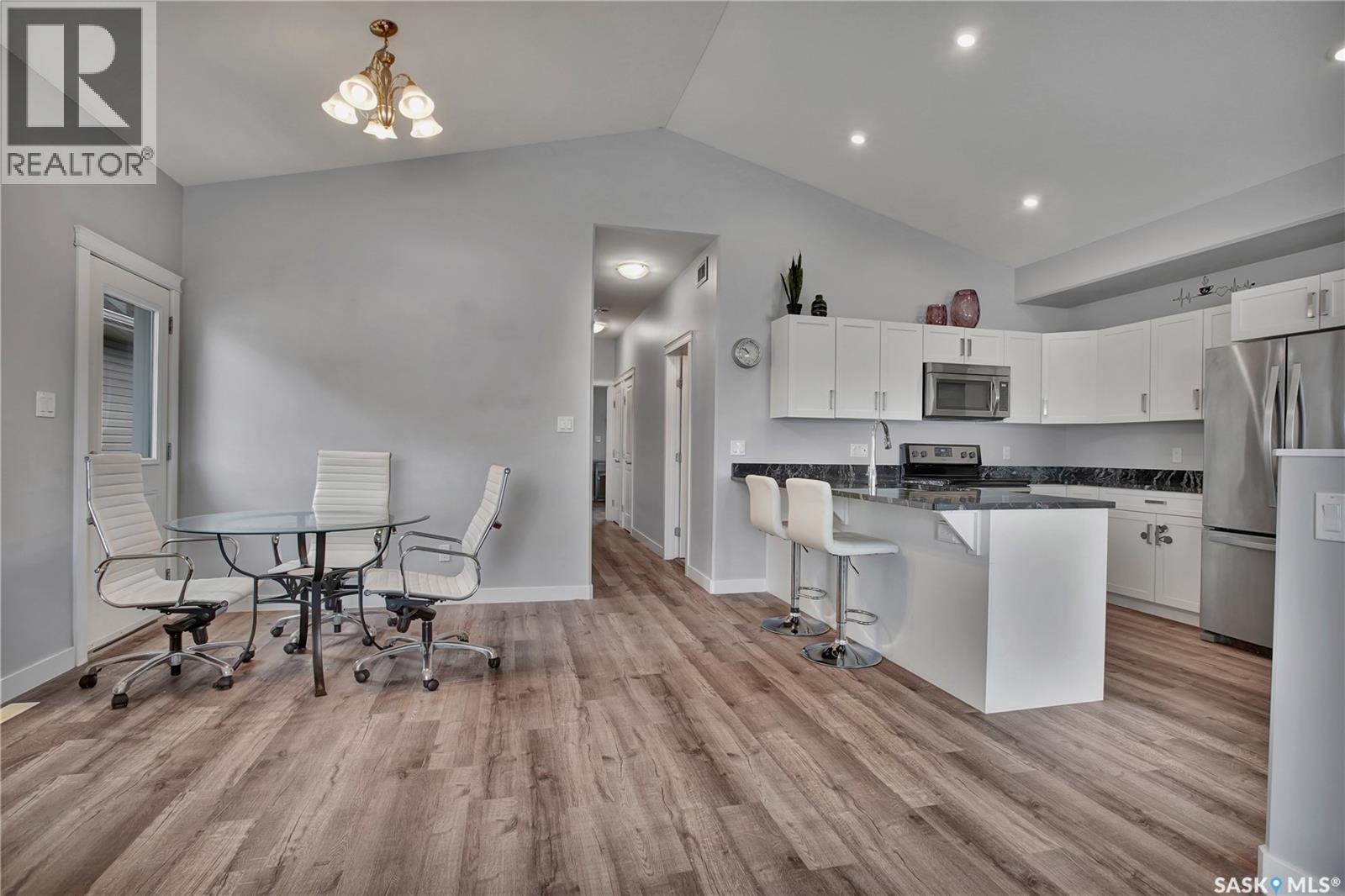 407 Boykowich Street, Saskatoon, SK - Indoor Photo Showing Kitchen With Stainless Steel Kitchen
