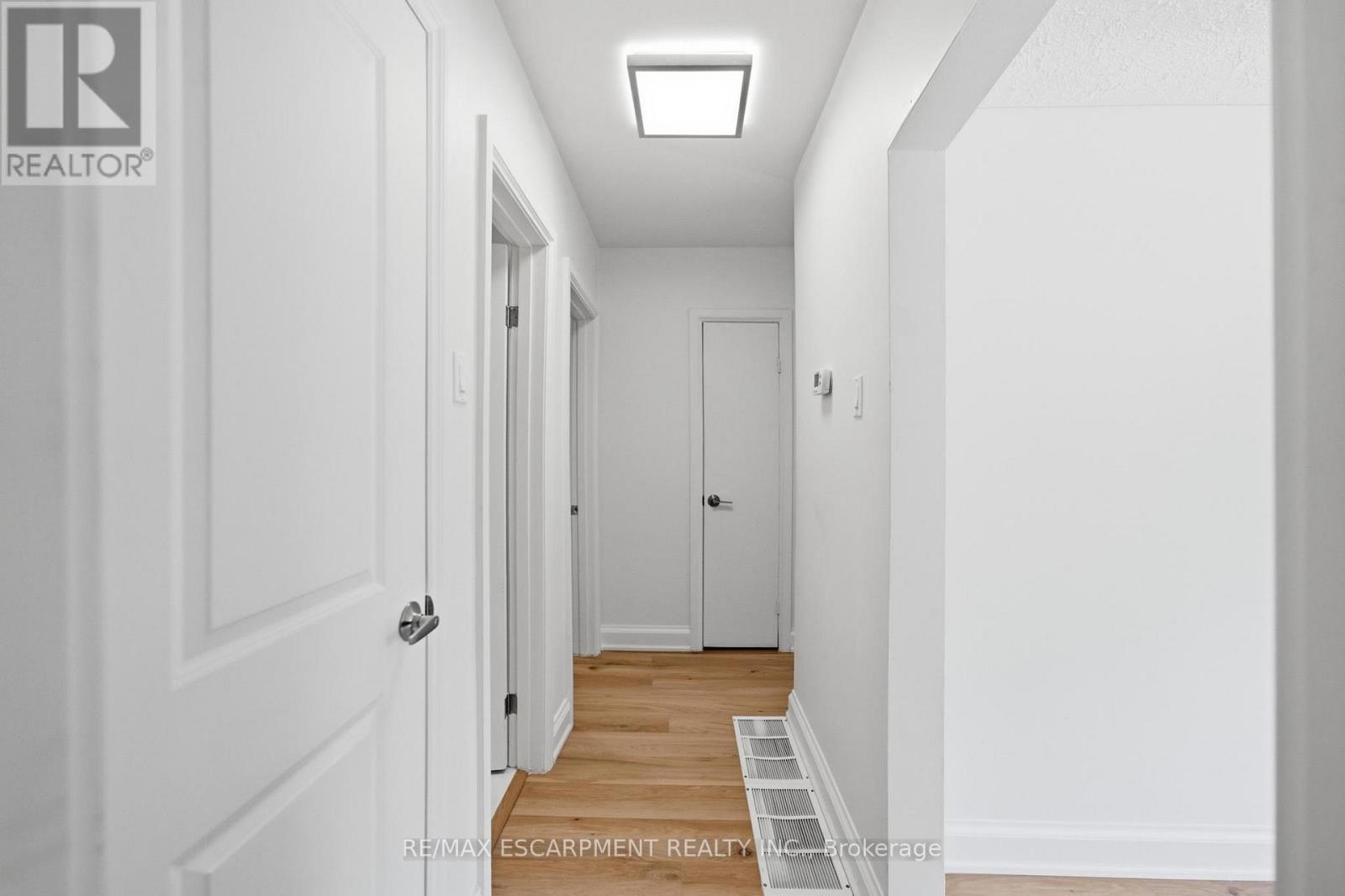 22 David Avenue, Hamilton, ON - Indoor Photo Showing Other Room