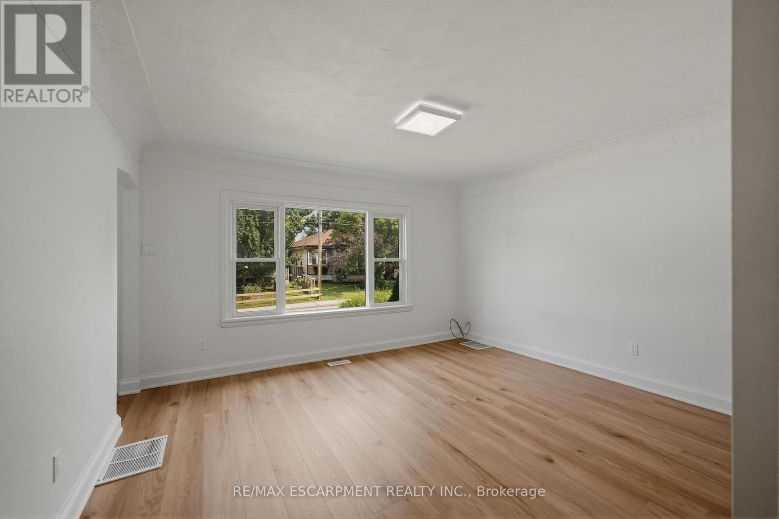 22 David Avenue, Hamilton, ON - Indoor