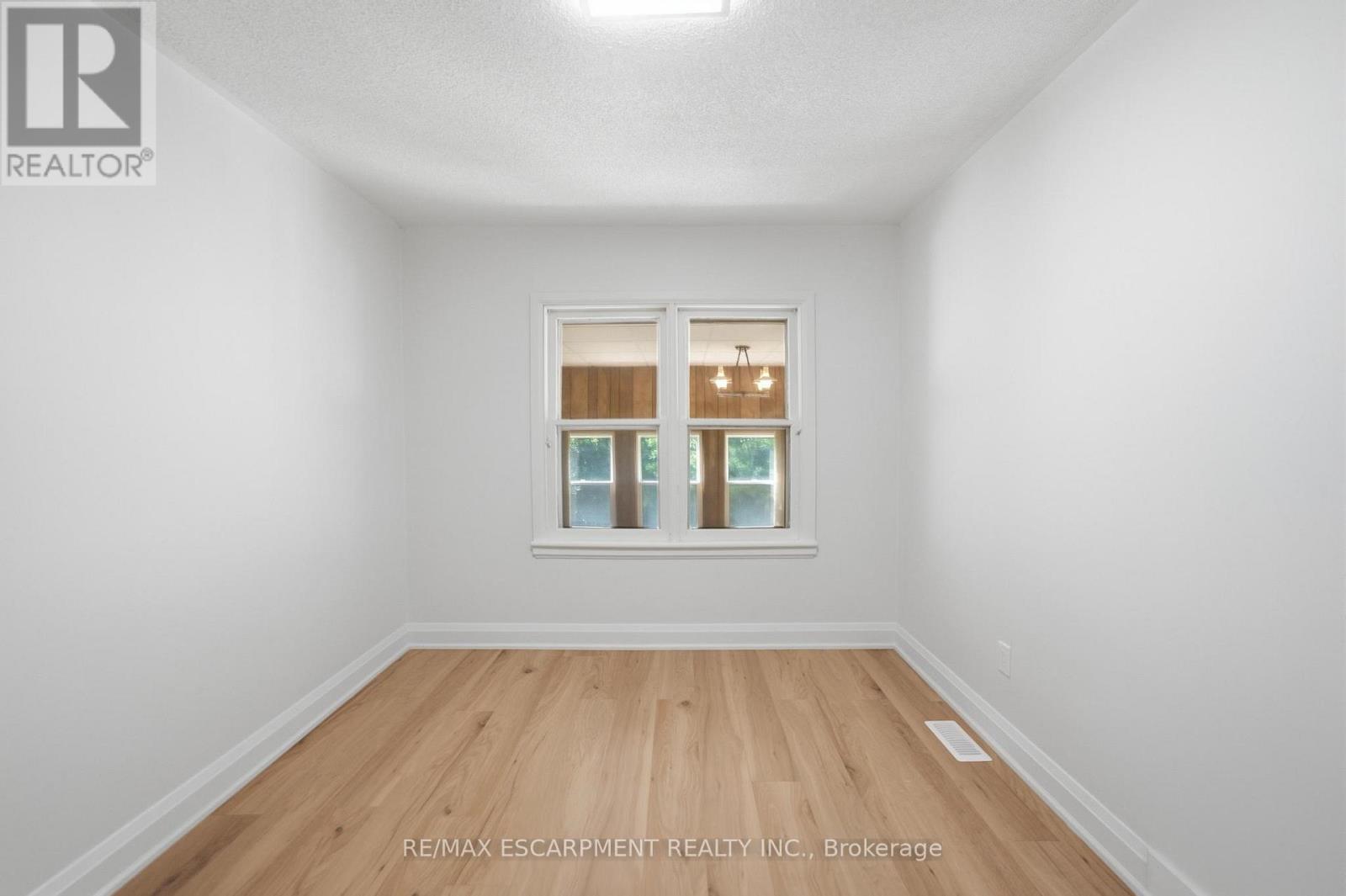 22 David Avenue, Hamilton, ON - Indoor Photo Showing Other Room