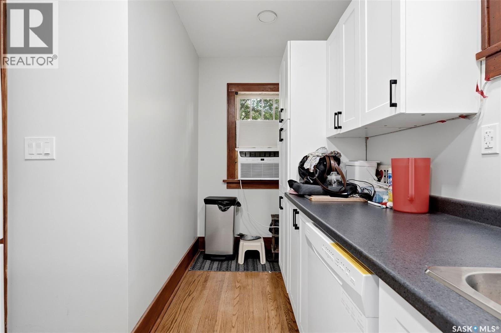 1555 Retallack Street, Regina, SK - Indoor Photo Showing Kitchen
