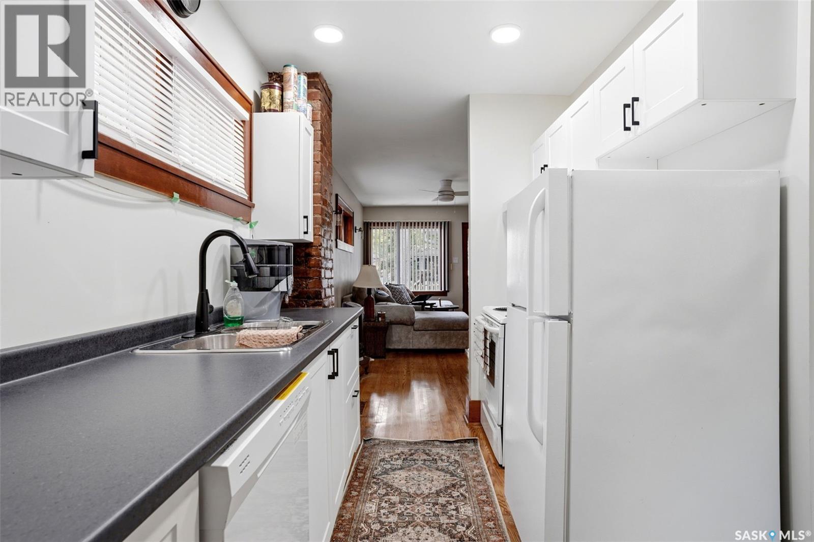 1555 Retallack Street, Regina, SK - Indoor Photo Showing Kitchen
