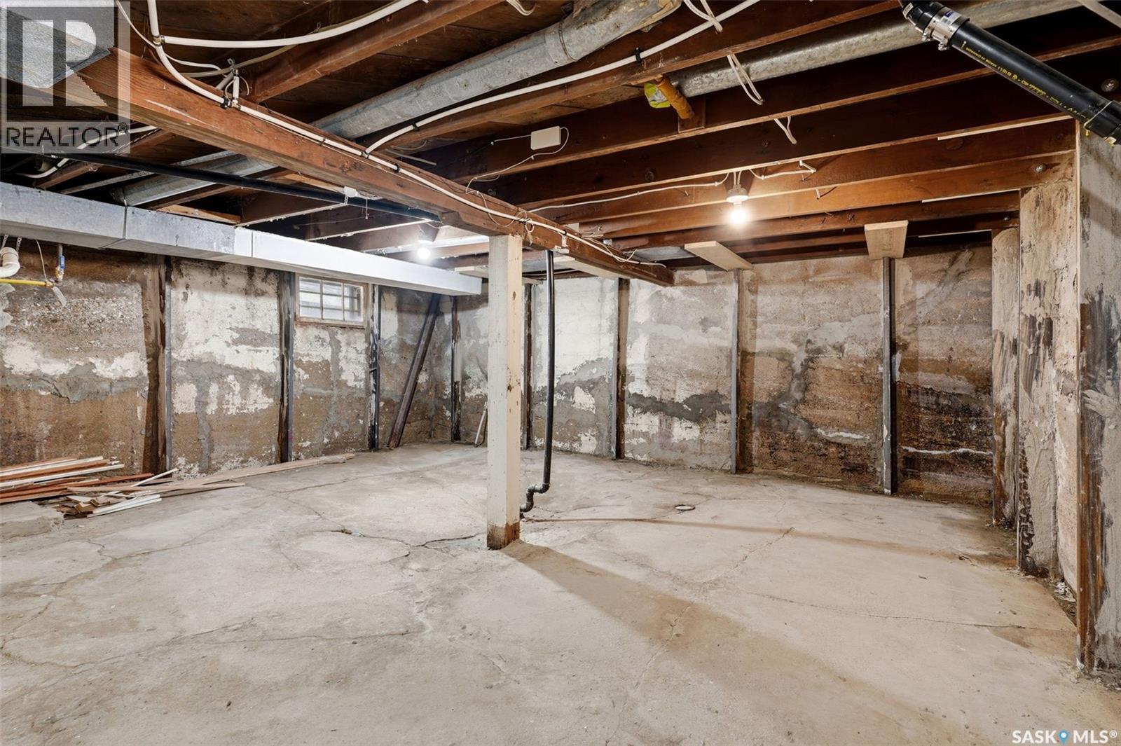 1555 Retallack Street, Regina, SK - Indoor Photo Showing Basement