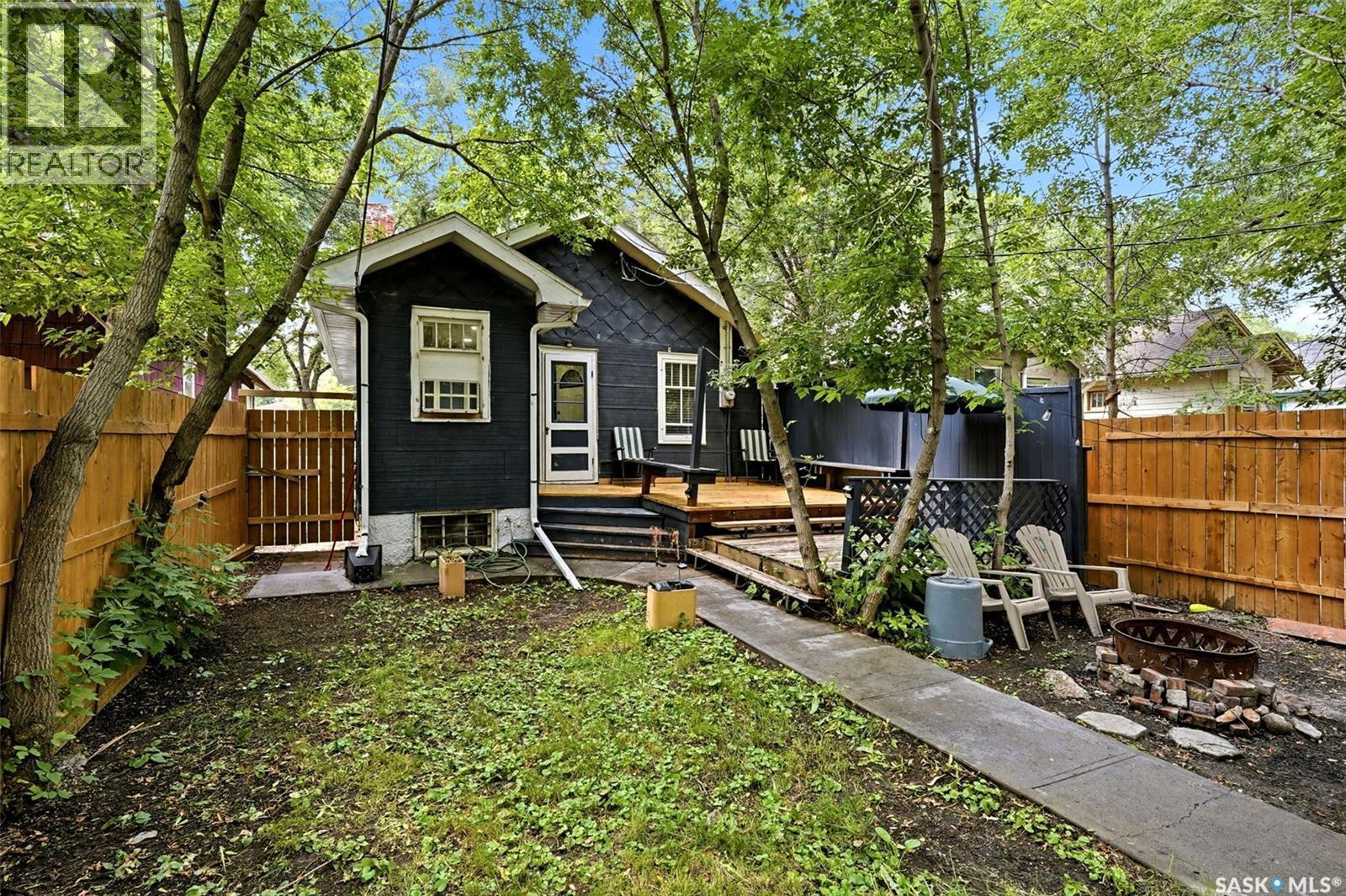 1555 Retallack Street, Regina, SK - Outdoor