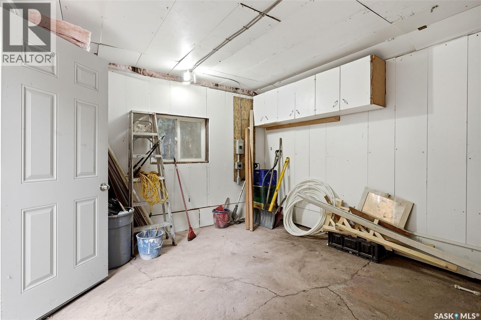 1555 Retallack Street, Regina, SK - Indoor