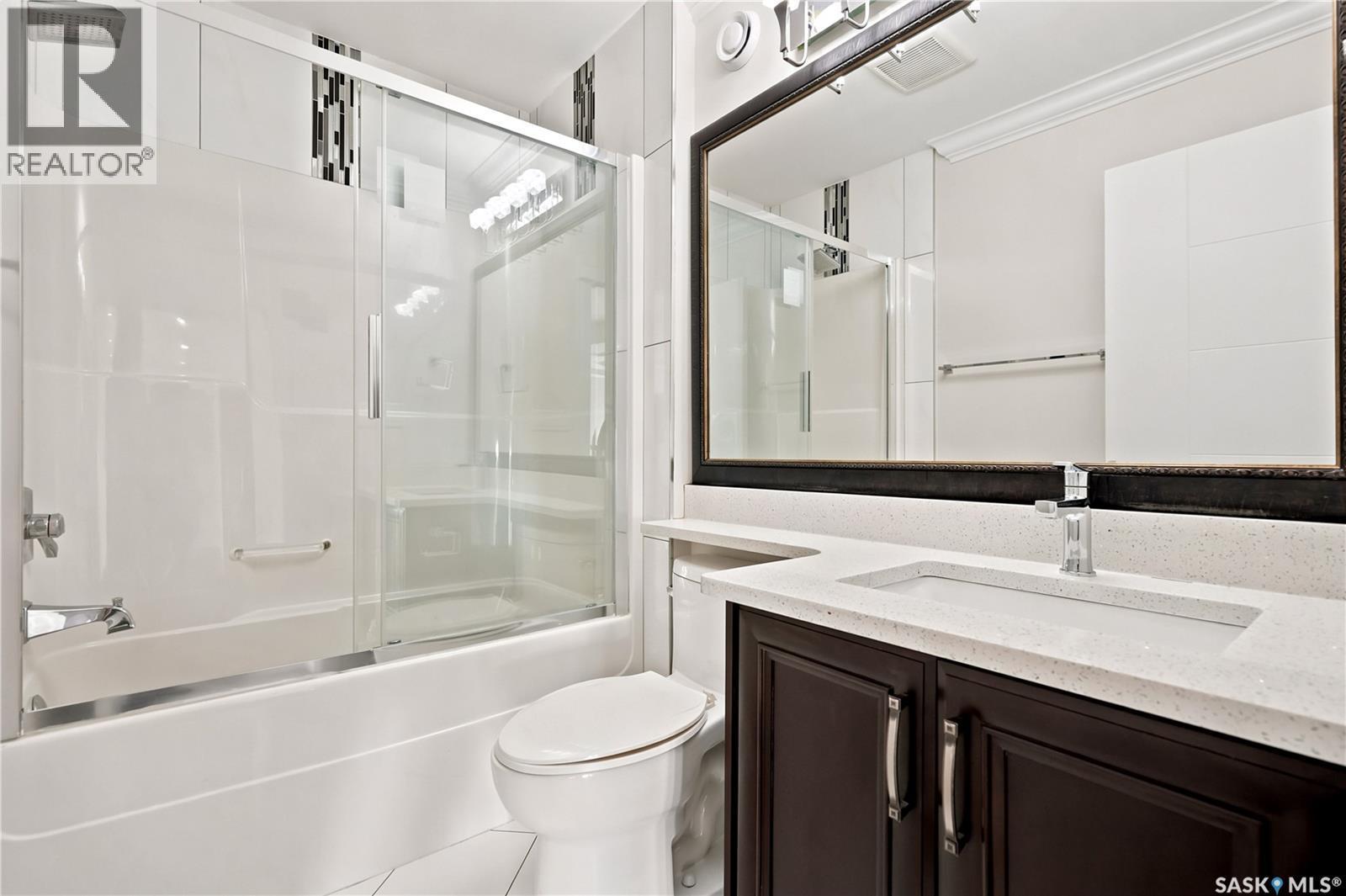 3325 Green Brook Road, Regina, SK - Indoor Photo Showing Bathroom