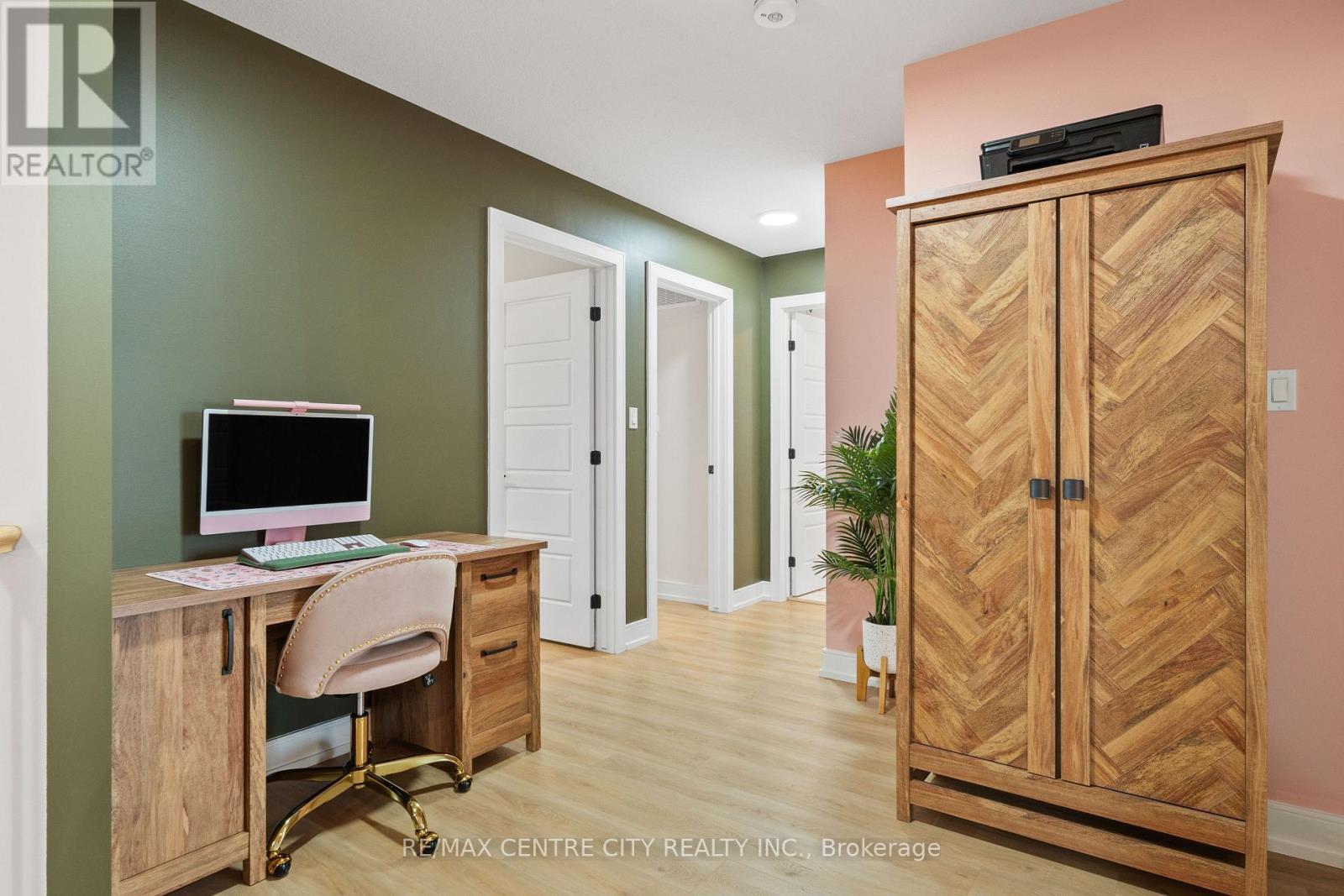 Large 2nd floor hall - 76 Styles Drive, St. Thomas, ON - Indoor Photo Showing Office