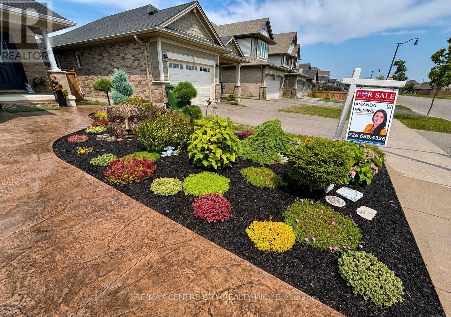 So pretty - 76 Styles Drive, St. Thomas, ON - Outdoor